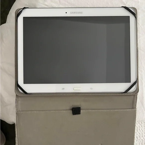 Samsung Galaxy Tab 4 10.1in 16gb tablet. Tablets